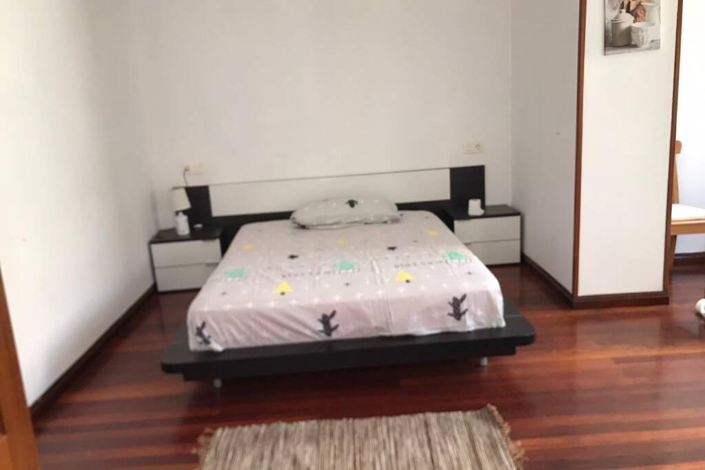 Apartamento En Pleno Centro Catedral 1D オビエド エクステリア 写真